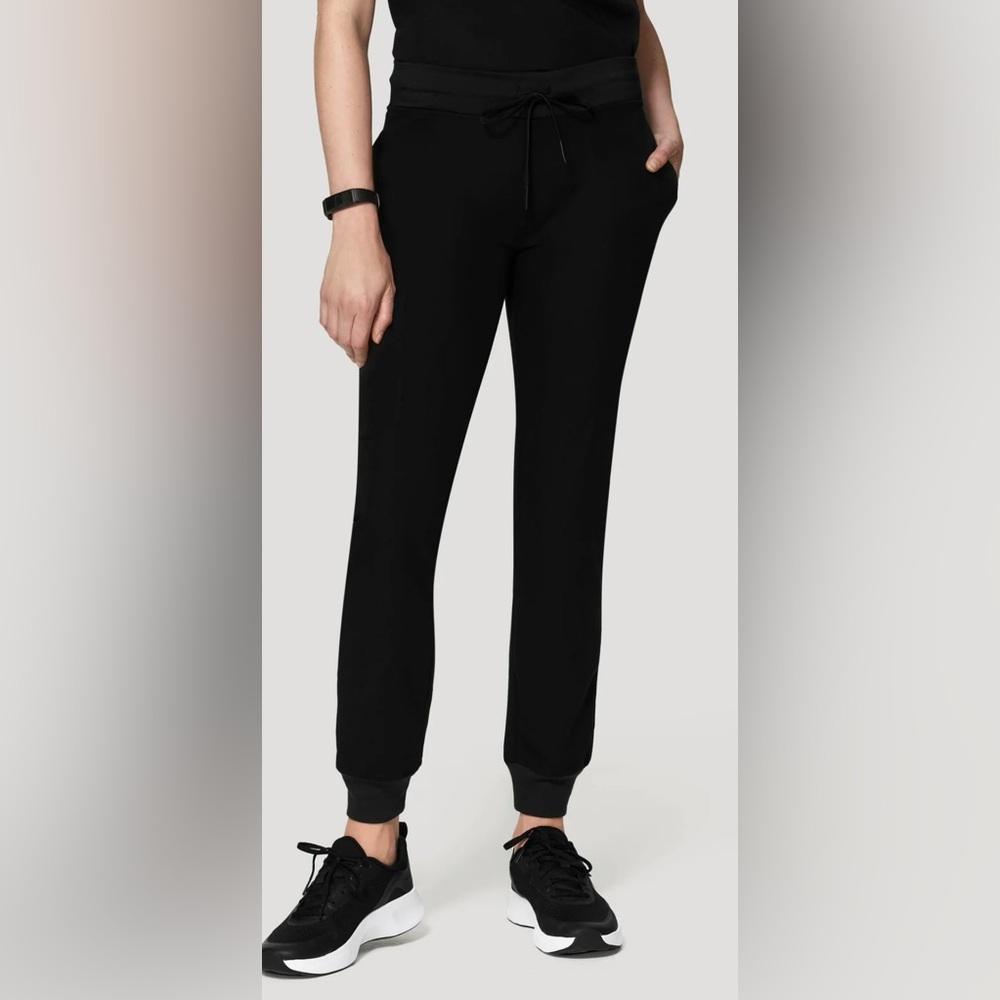 Mandala Women's High waisted Black Jogger Scrub Pants | Size Medium
